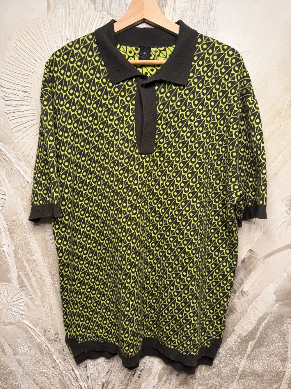 Moose Knuckles Oversized Neon Green and Black Patterned Textured Polo Sz L